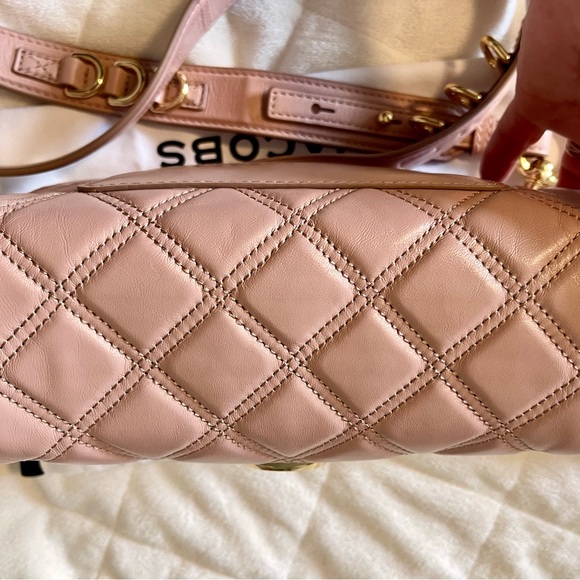Marc Jacobs blush quilted Soft-shot Snapshot. In excellent condition. - Picture 3 of 14